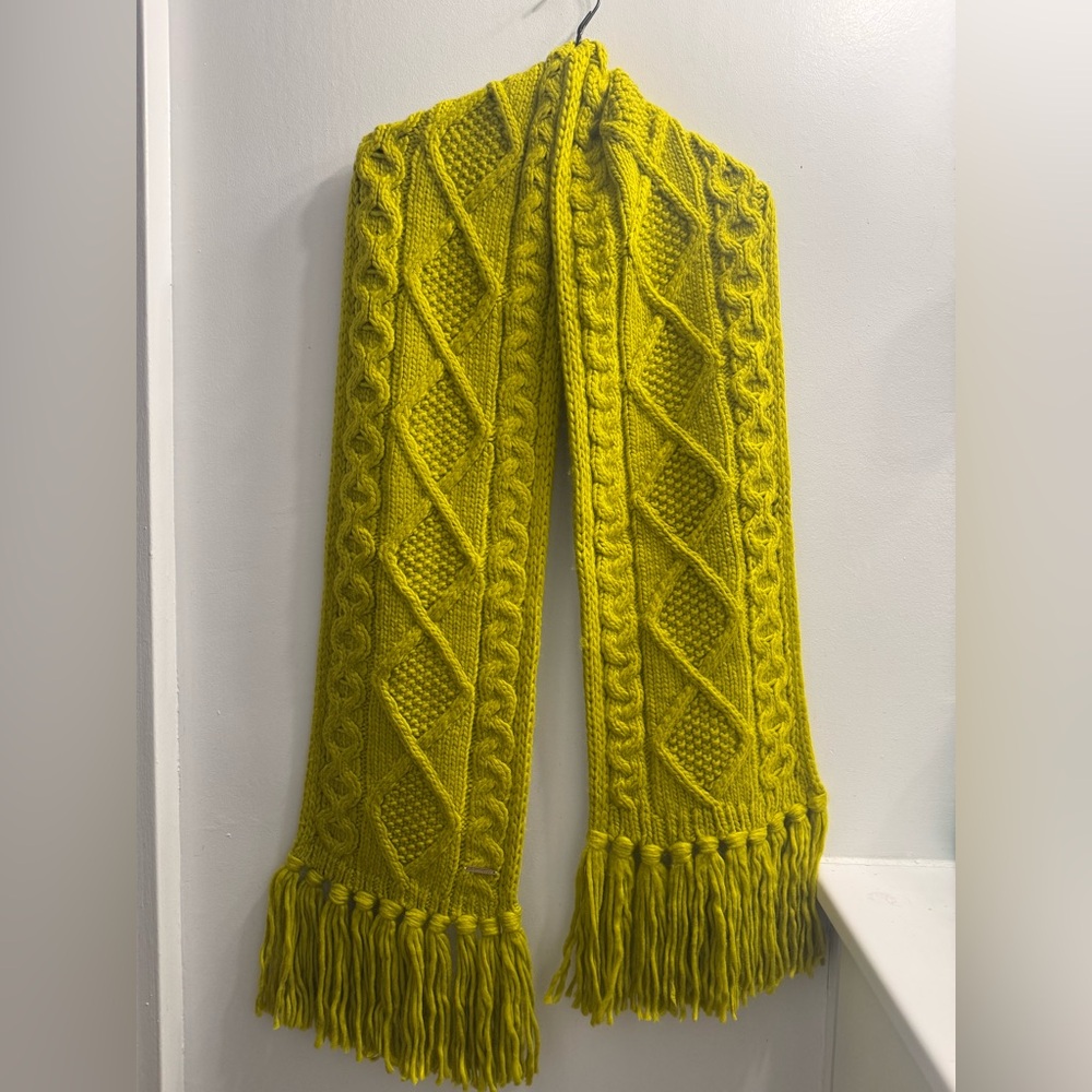 Michael Kors Knit Scarf, Neck Warmer, Gloves and Hat Set in Apple Green. New.